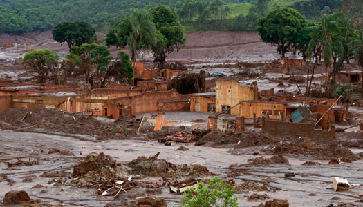 Iron-Ore-Tailings-Dam-failure-in-Brazil